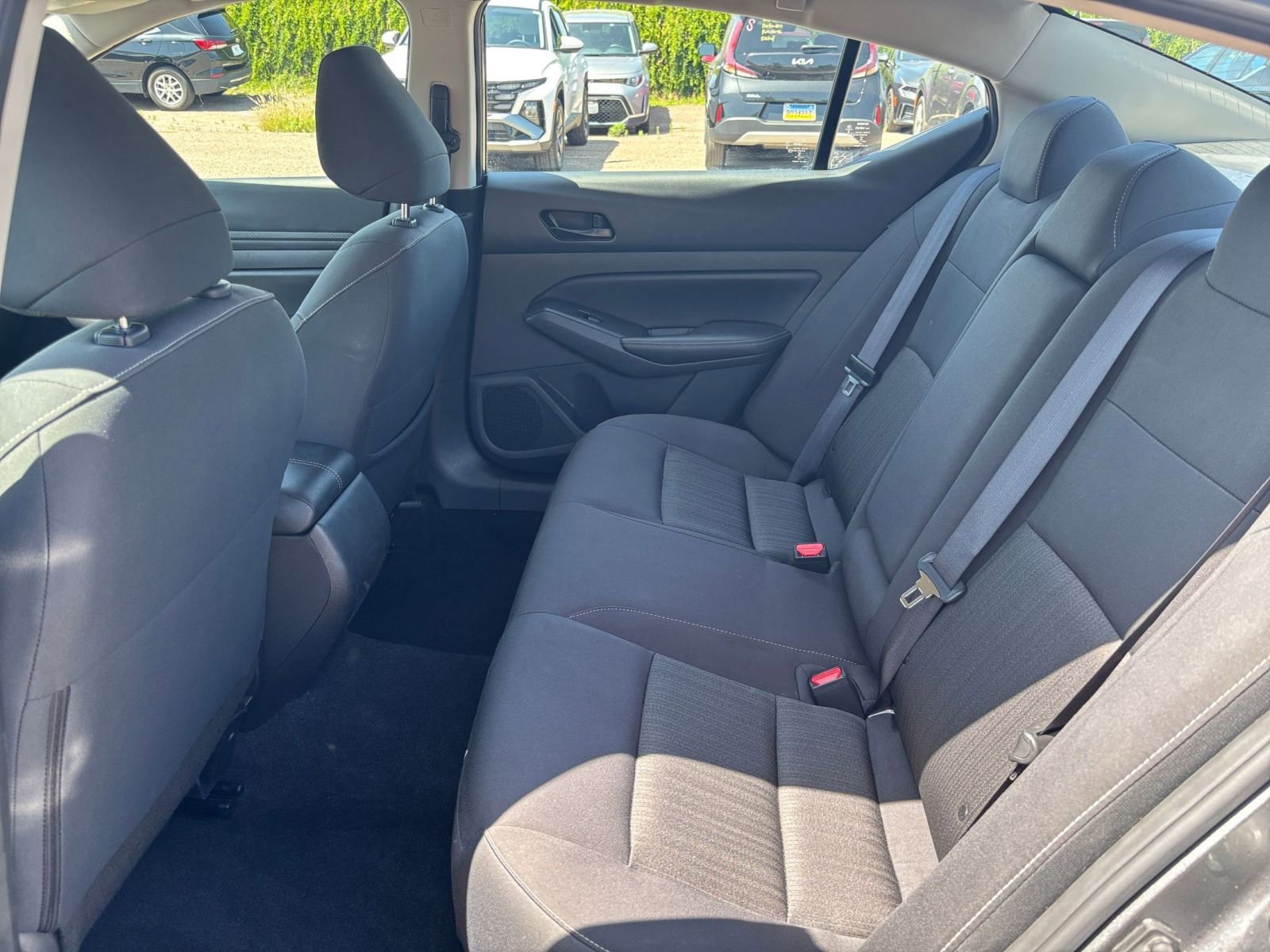 Used 2025 Nissan Altima 2.5 SV FWD image 25