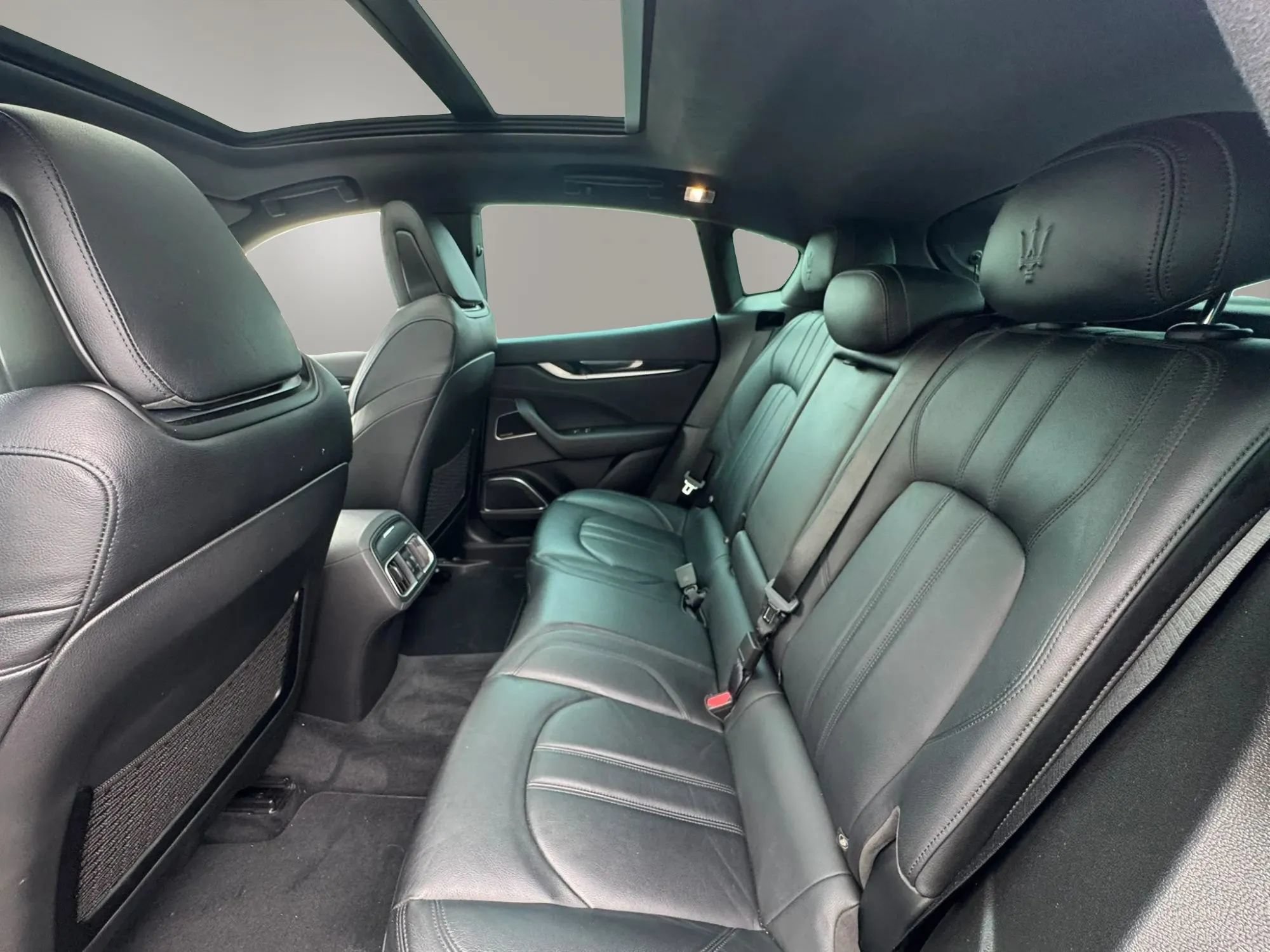 Used 2021 Maserati Levante GranSport AWD/4WD image 13
