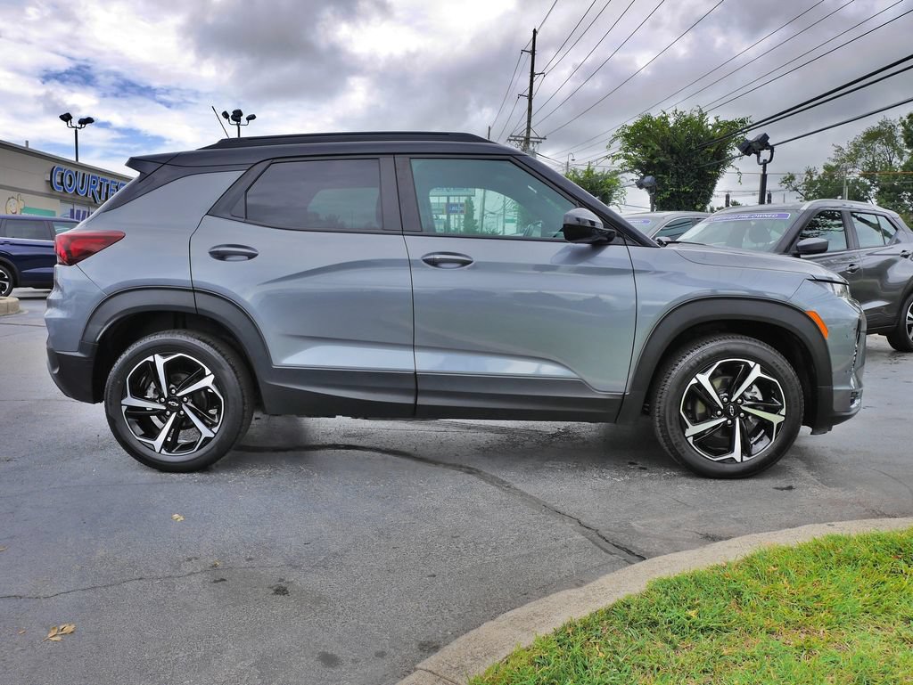 Used 2021 Chevrolet TrailBlazer RS w/ Technology Package AWD/4WD image 8
