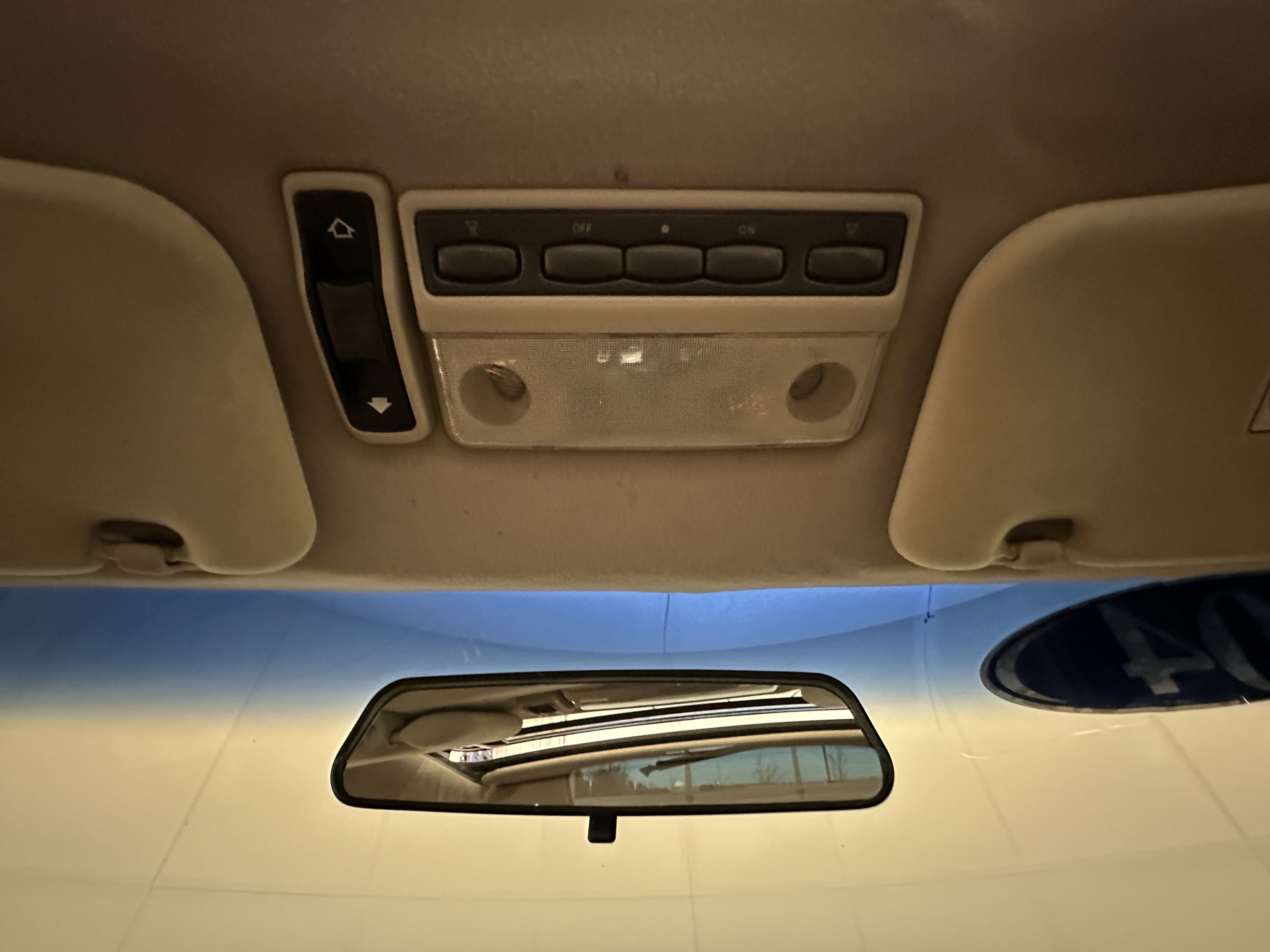 Used 2004 Mitsubishi Diamante LS image 18