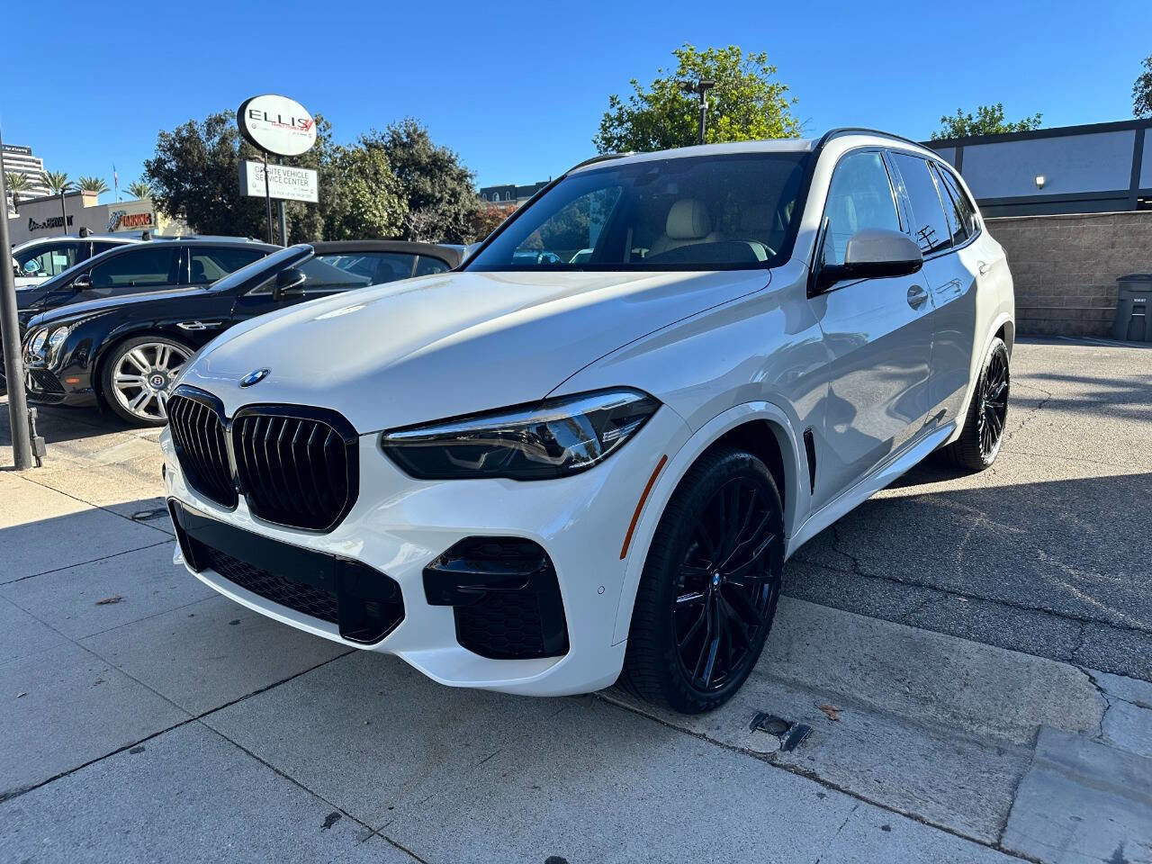 Used 2022 BMW X5 sDrive40i w/ M Sport Package image 5