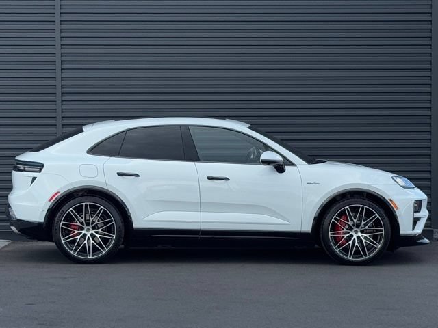 New 2025 Porsche Macan Turbo Electric AWD/4WD image 8