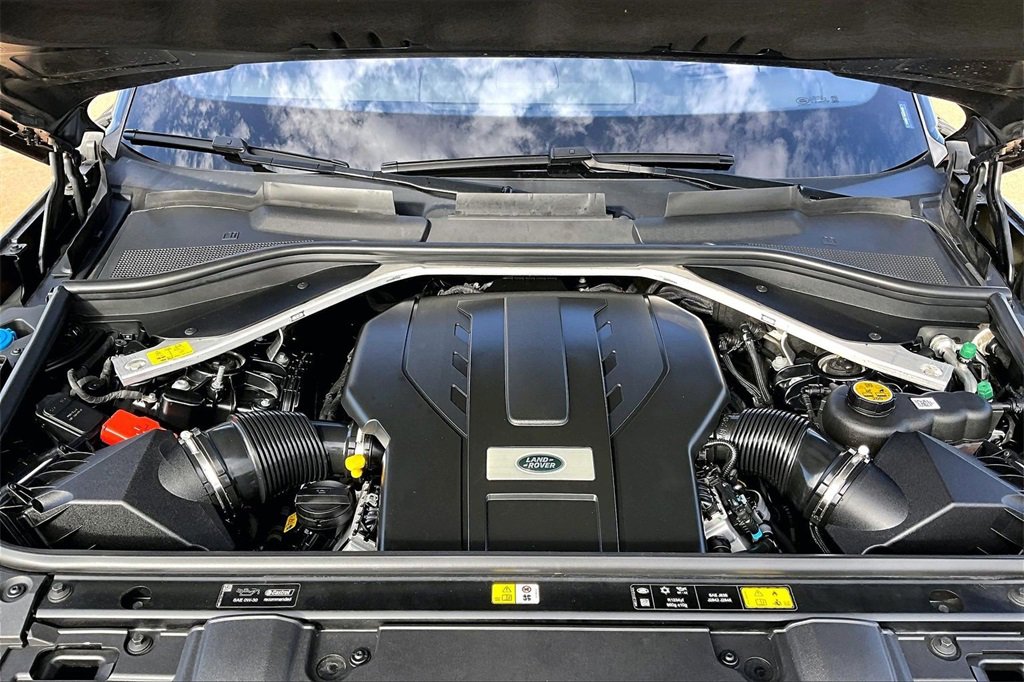 Used 2023 Land Rover Range Rover First Edition image 9