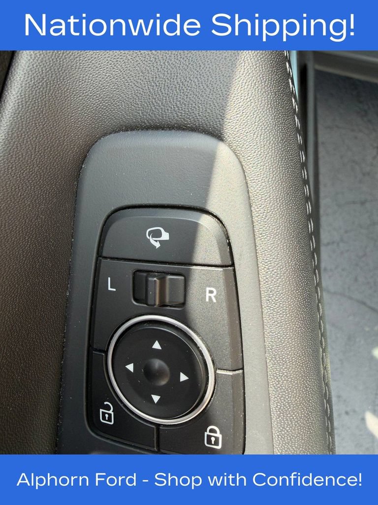 Used 2023 Hyundai Santa Fe Limited AWD/4WD image 5