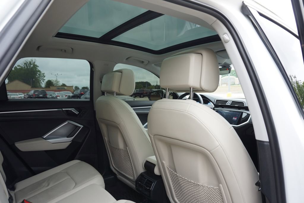 Used 2020 Audi Q3 2.0T Premium Plus w/ Premium Plus Package image 29