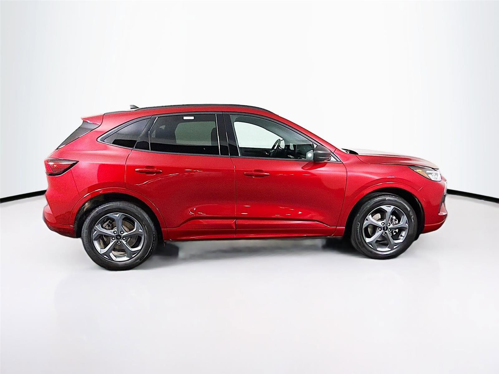 Used 2024 Ford Escape ST-Line w/ Tech Pack #1 AWD/4WD image 8