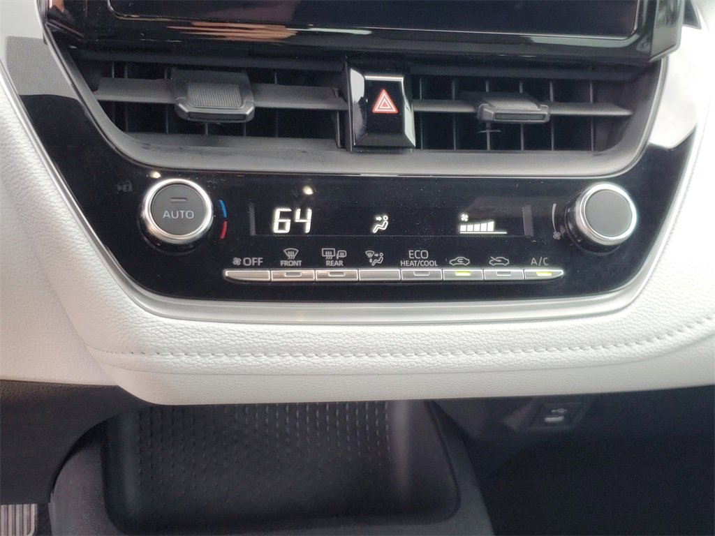 Used 2024 Toyota Corolla SE image 29