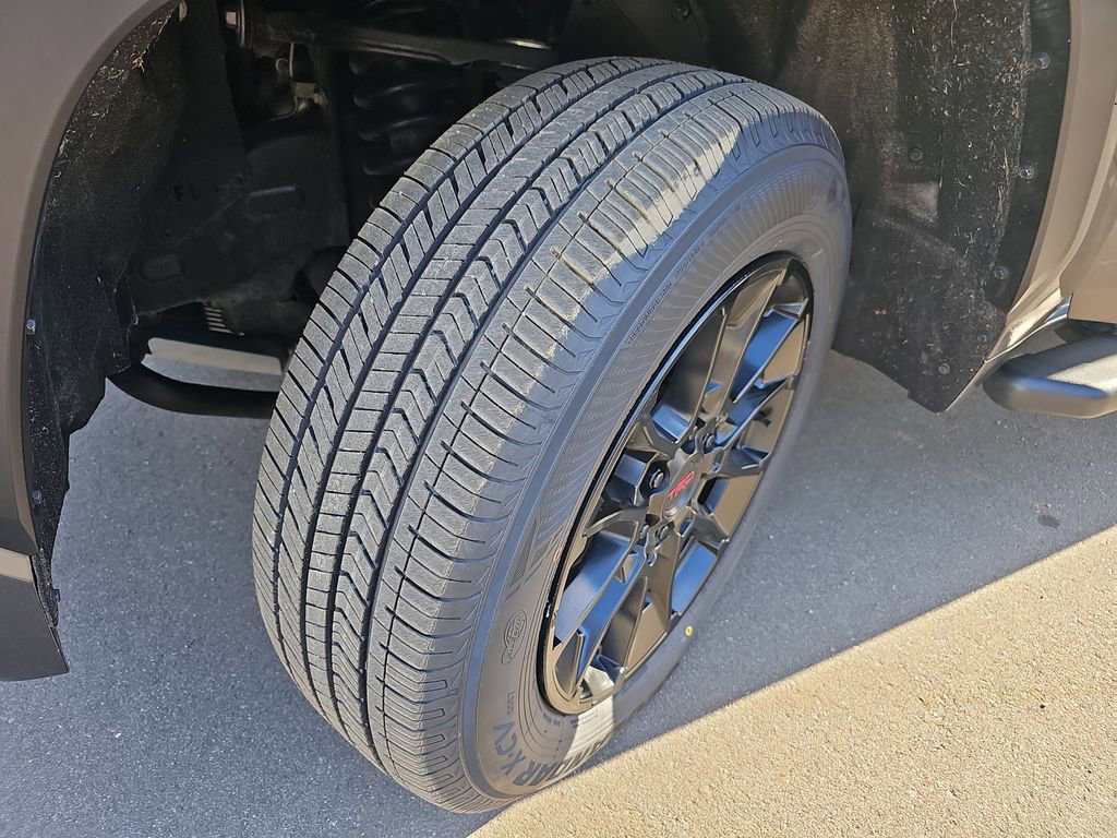 Used 2022 Toyota Tundra SR5 w/ SR5 Convenience Package image 28