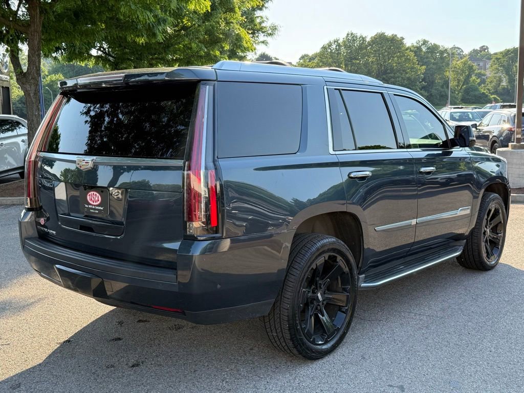 Used 2019 Cadillac Escalade Luxury AWD/4WD image 6