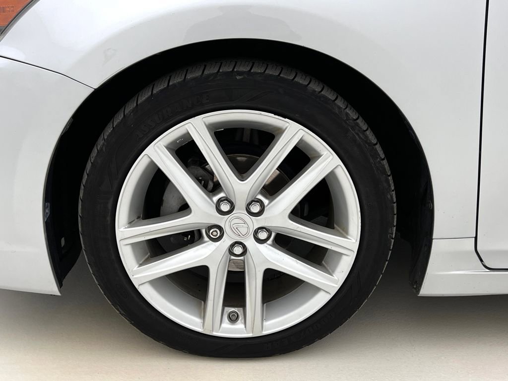 Used 2016 Lexus CT 200h w/ Navigation Package image 26
