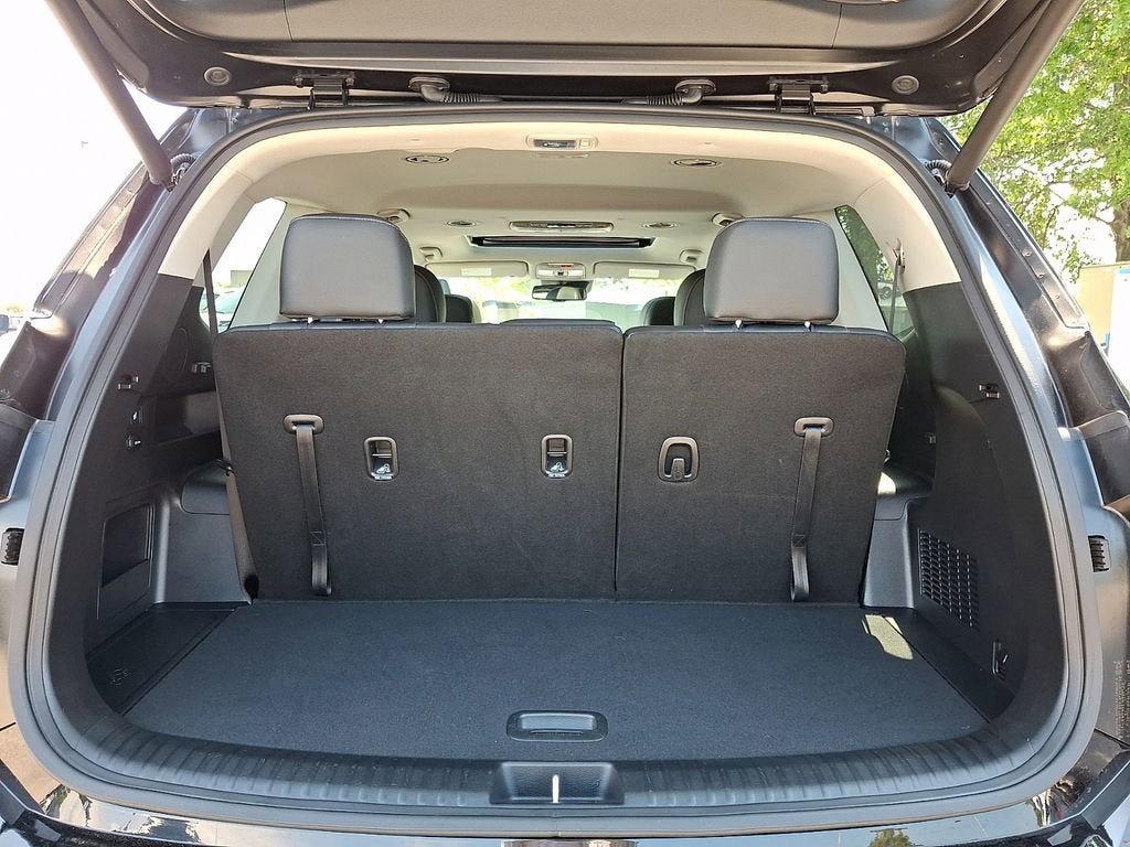 Used 2025 Kia Telluride EX w/ EX Captain's Chair Package FWD image 32