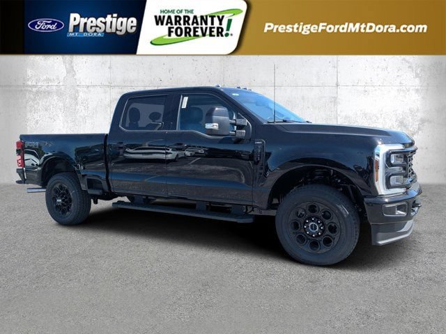 New 2026 Ford F350 Lariat w/ Black Appearance Package