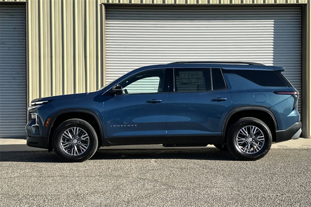 New 2026 Chevrolet Traverse LT w/ Driver Confidence Package image 3