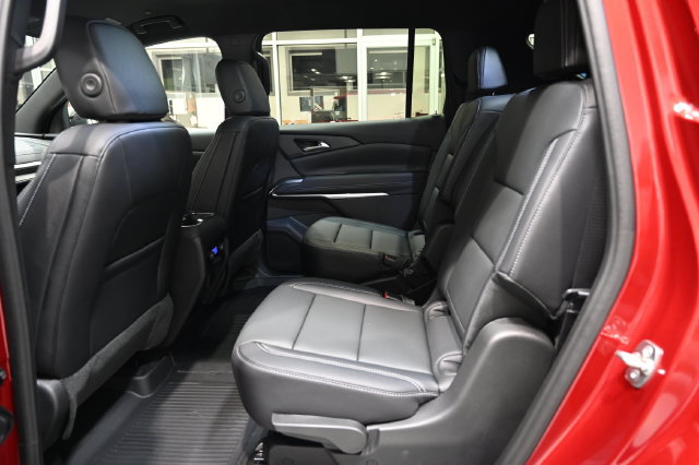 New 2027 Chevrolet Traverse LT w/ Driver Confidence Package FWD image 11