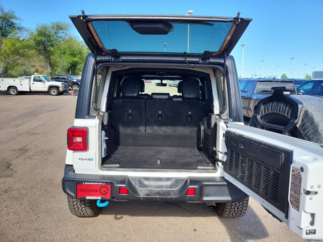Used 2022 Jeep Wrangler Unlimited Sahara w/ Cold Weather Group AWD/4WD image 26