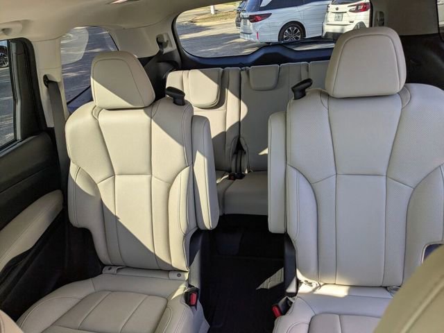 Certified 2025 Subaru Ascent Limited w/ Popular Package #1 image 32