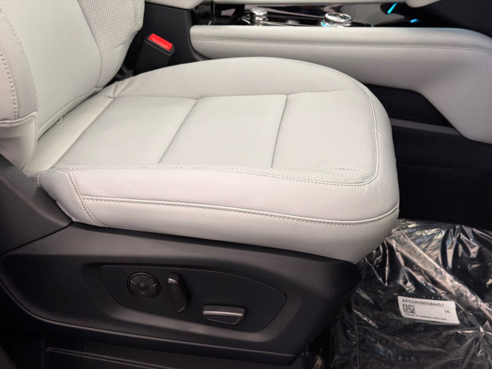 New 2026 Ford Explorer Platinum w/ LUX Leather Package image 13