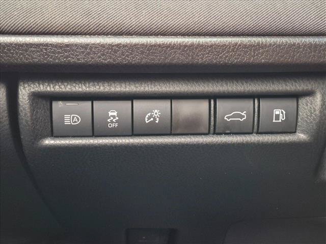 Used 2025 Toyota Camry LE FWD image 16
