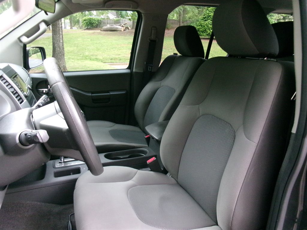 Used 2015 Nissan Xterra S w/ Value Package RWD image 14