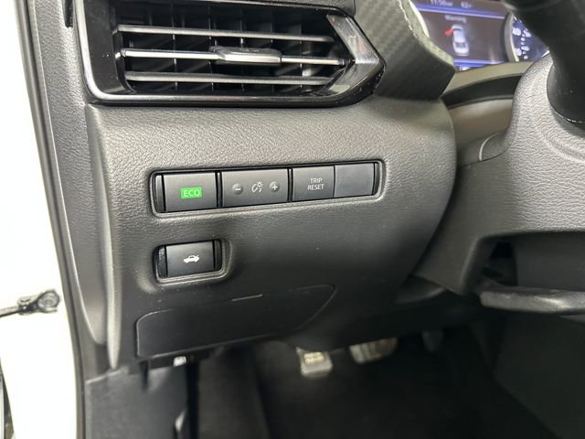 Used 2023 Nissan Sentra SR w/ Trunk Package image 19