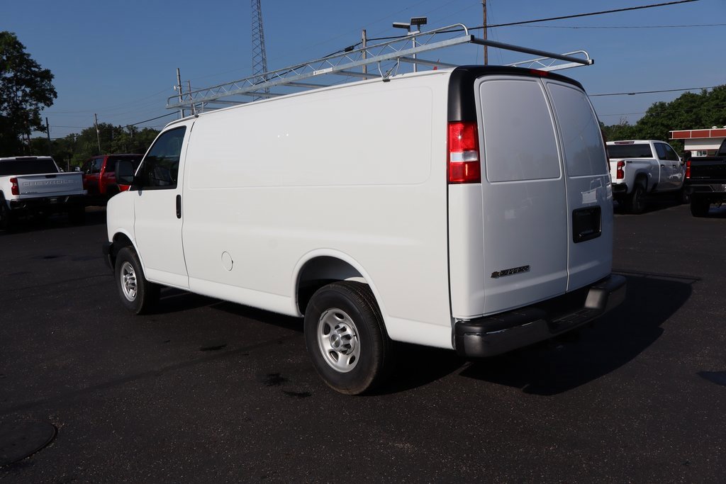 New 2025 Chevrolet Express 2500 w/ Driver Convenience Package image 32