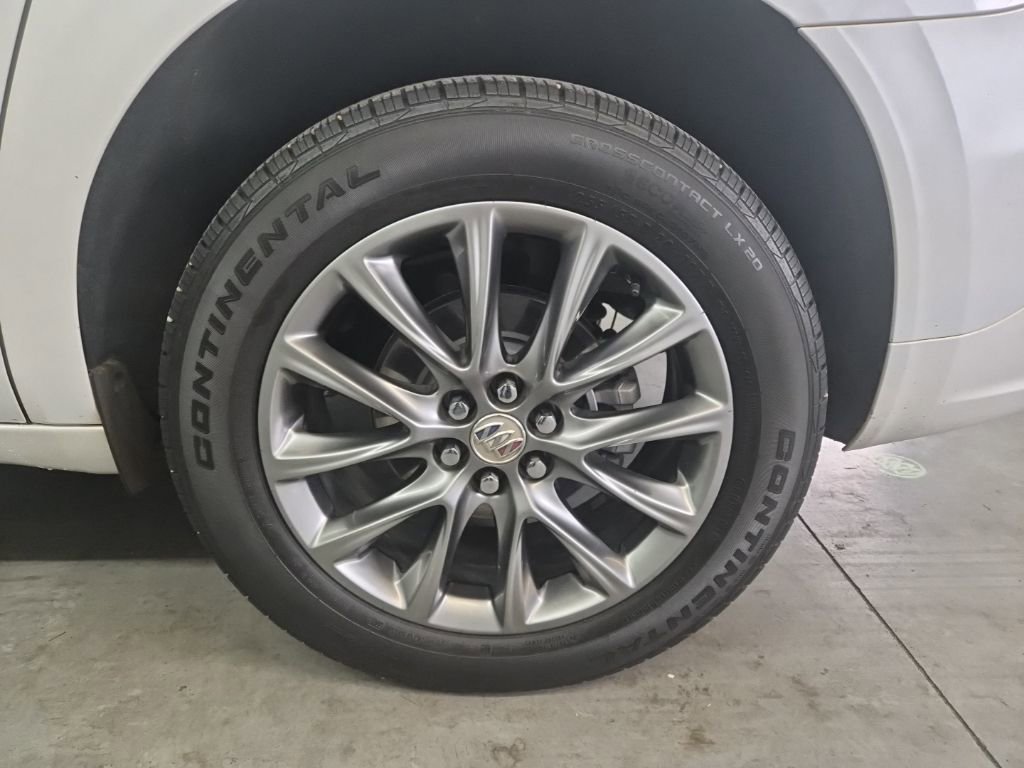 Used 2024 Buick Enclave Avenir w/ Avenir Technology Package image 9