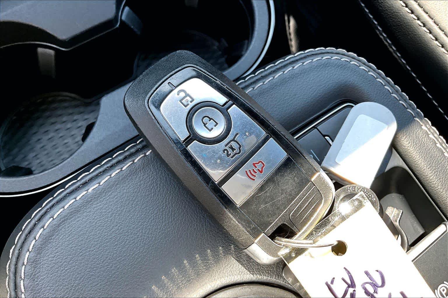 Used 2023 Ford Mustang Mach-E GT w/ GT Performance Edition AWD/4WD image 17