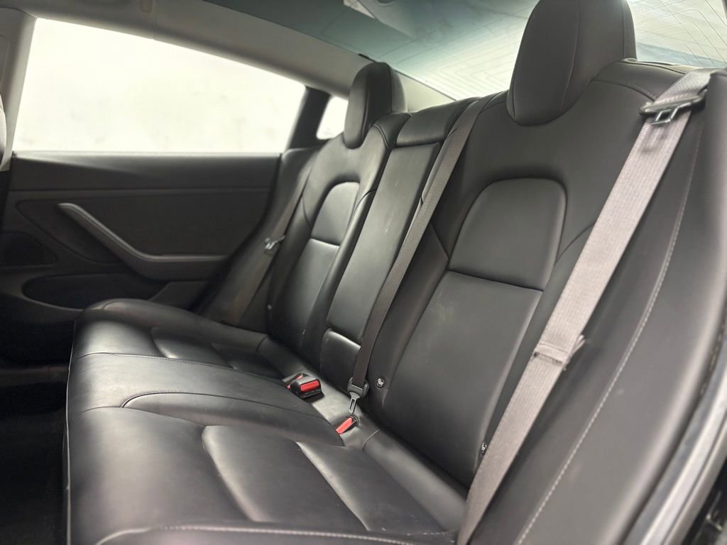 Used 2018 Tesla Model 3 Long Range image 9