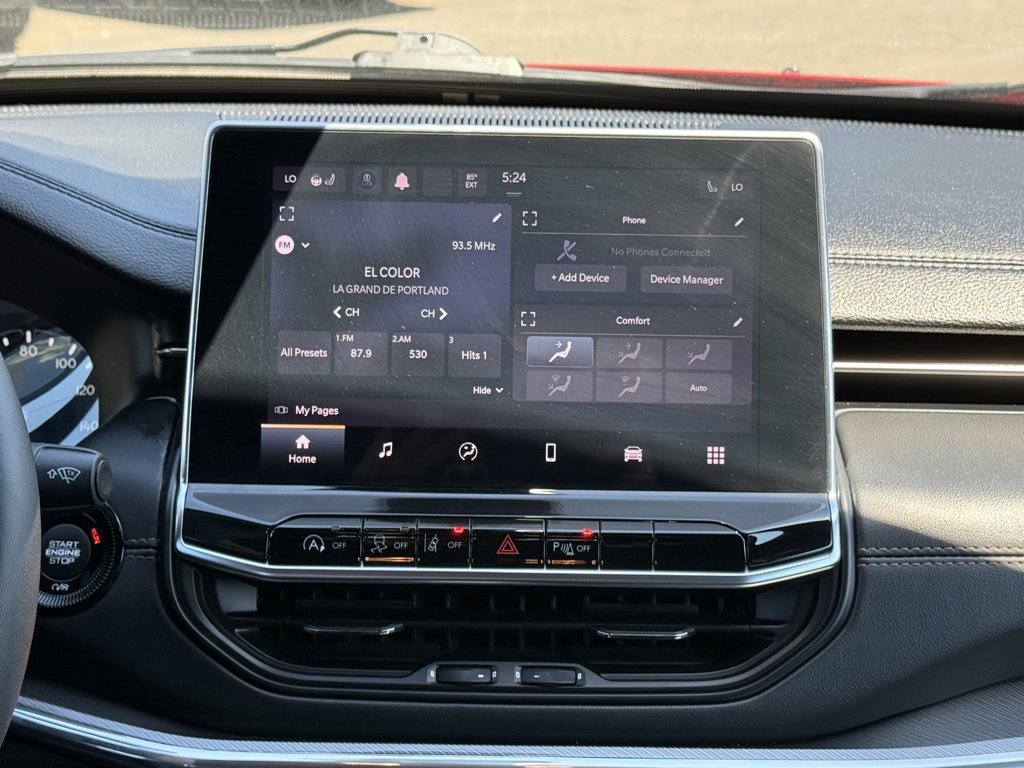 Used 2023 Jeep Compass Limited image 26