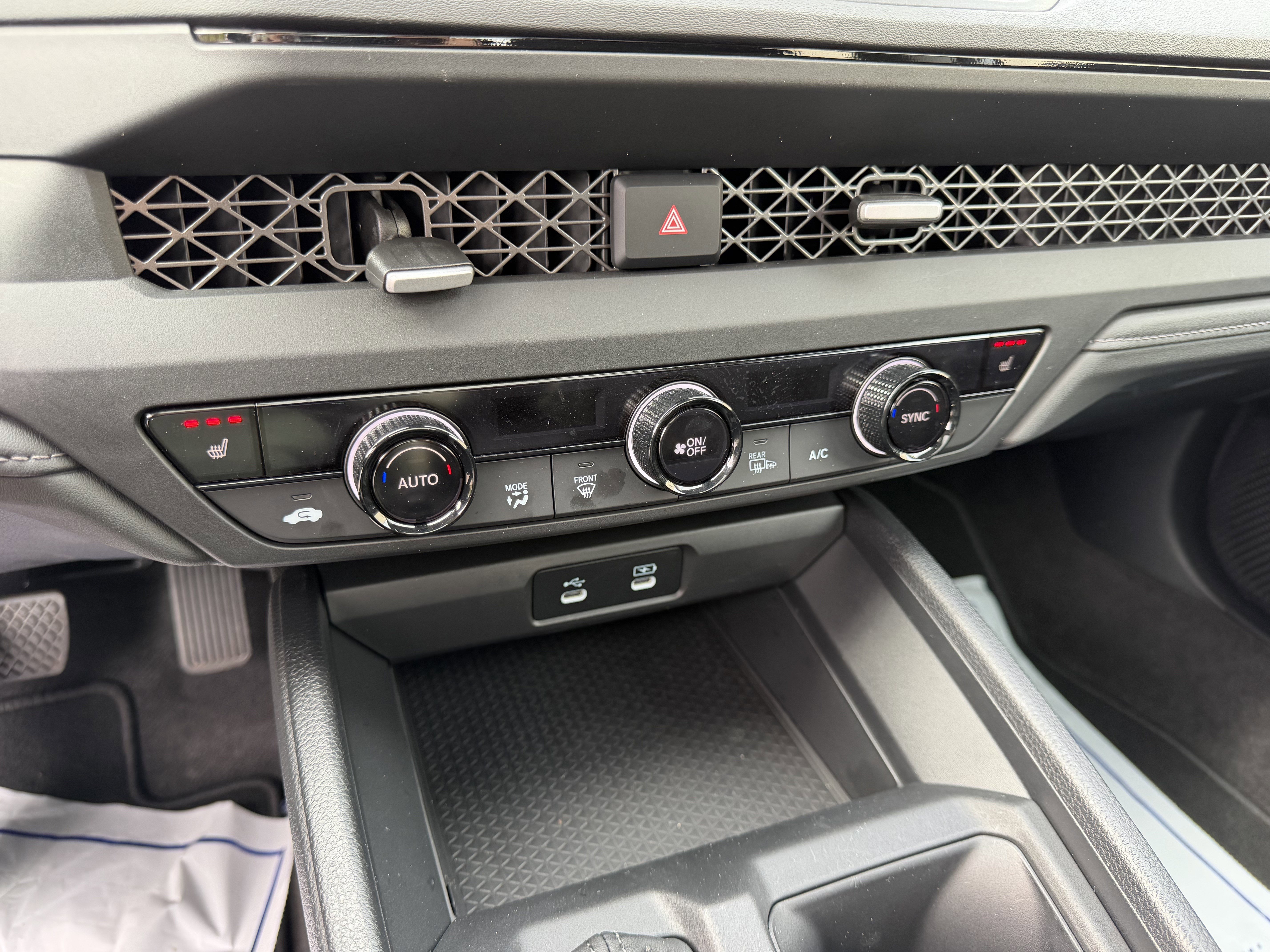 Certified 2025 Honda Accord SE image 15