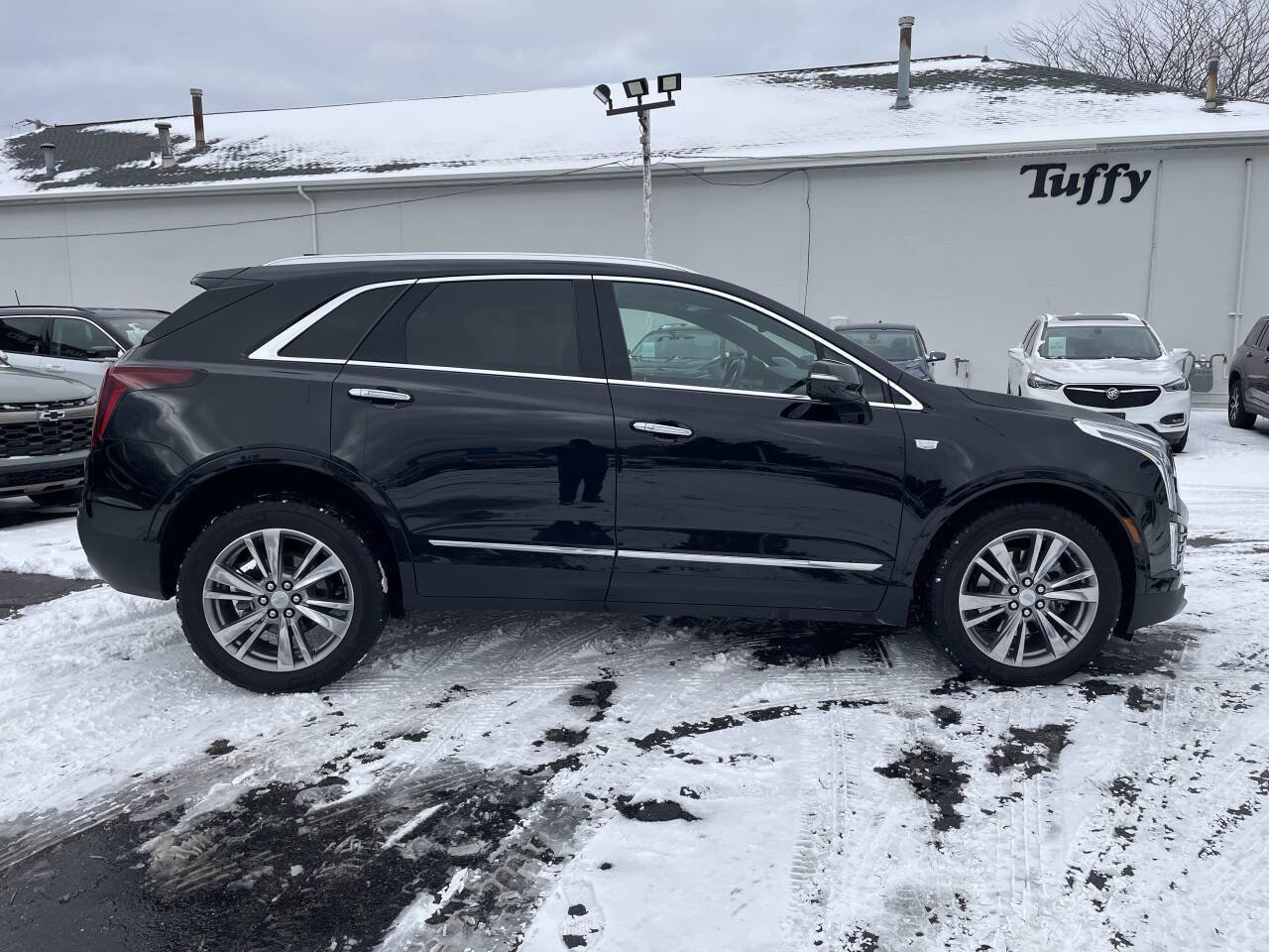 Used 2024 Cadillac XT5 Premium Luxury w/ LPO, Floor Liner Package image 8