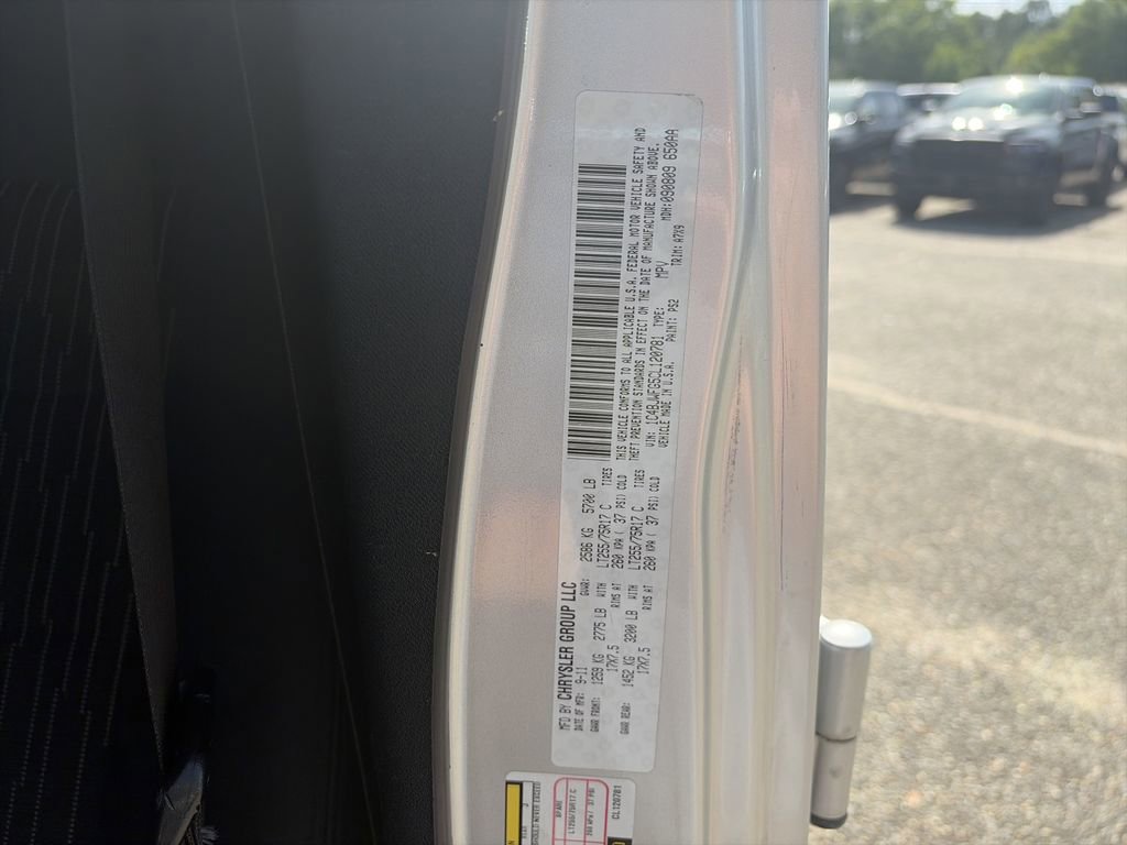 Used 2012 Jeep Wrangler Unlimited Rubicon w/ Connectivity Group AWD/4WD image 34