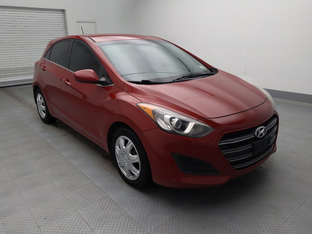 Used 2017 Hyundai Elantra GT image 13
