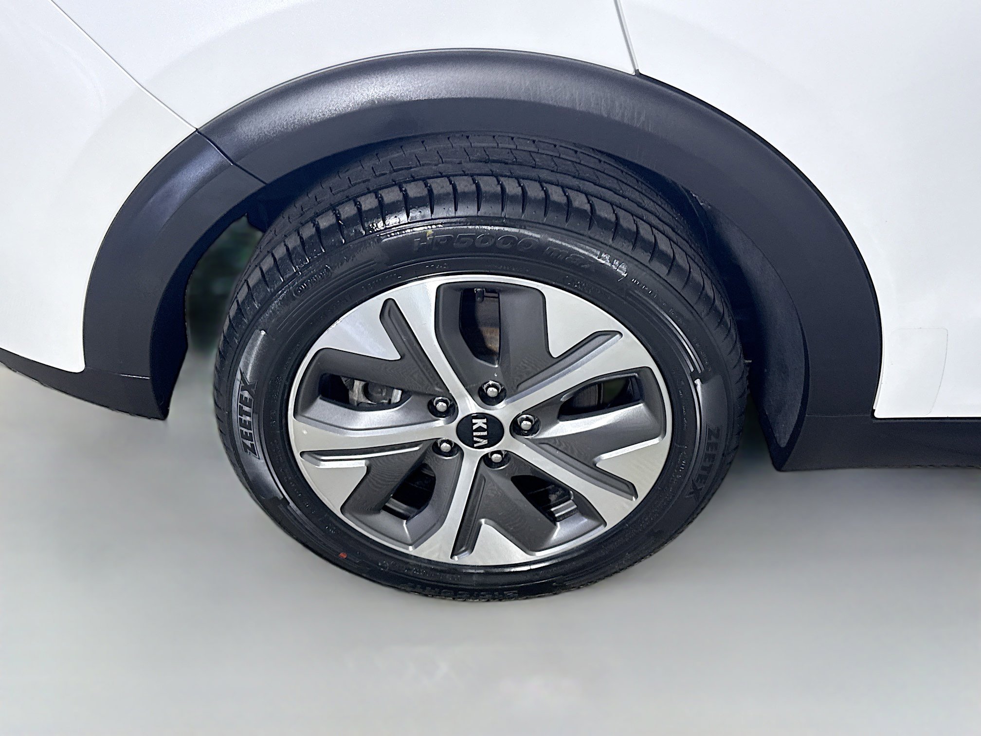 Used 2020 Kia Niro EX w/ Cold Weather Package image 33