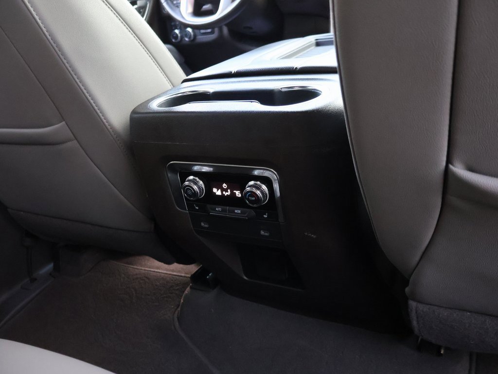 Used 2022 GMC Yukon SLT w/ SLT Luxury Package image 19