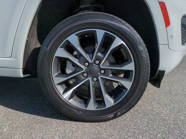 Used 2023 Jeep Grand Cherokee Overland image 11