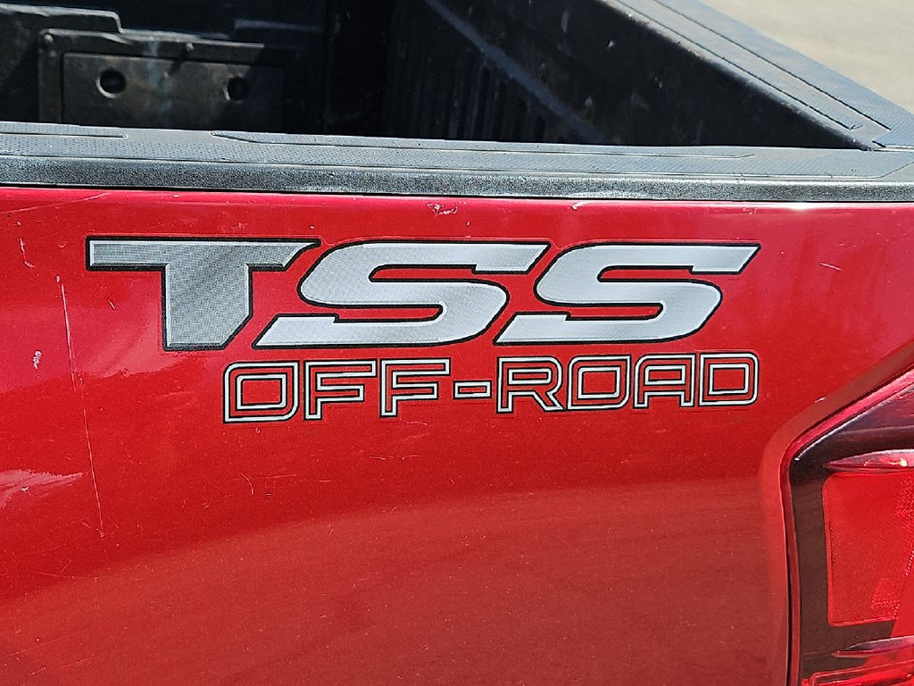 Used 2022 Toyota Tacoma SR AWD/4WD image 14