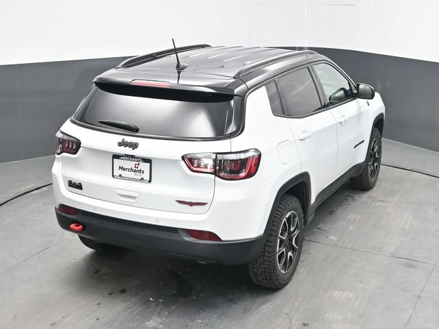 Used 2025 Jeep Compass Trailhawk AWD/4WD image 24