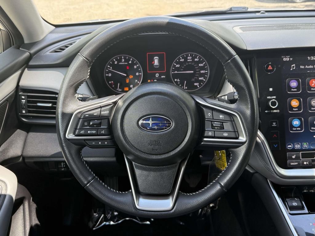 Used 2024 Subaru Outback Premium AWD/4WD image 18