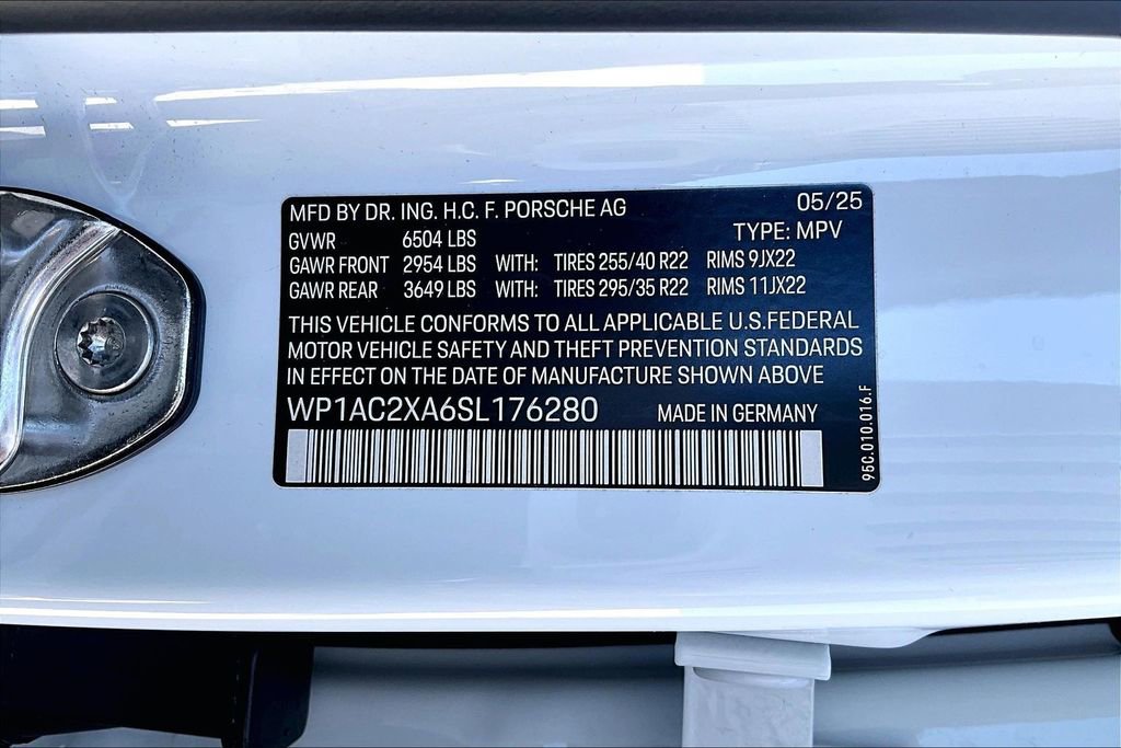 Used 2025 Porsche Macan Turbo Electric image 17