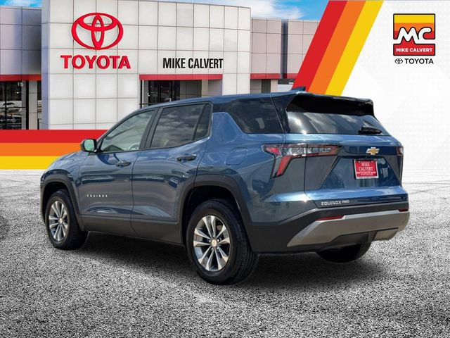 Used 2025 Chevrolet Equinox LT AWD/4WD image 3
