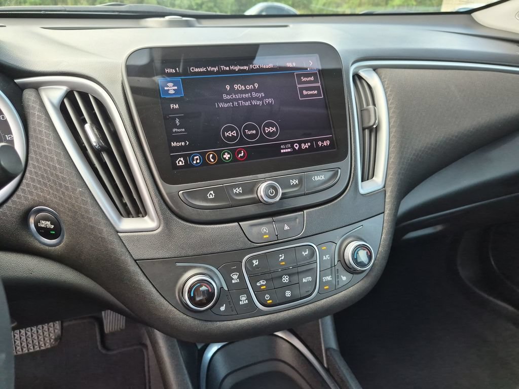 Used 2023 Chevrolet Malibu LT FWD image 34