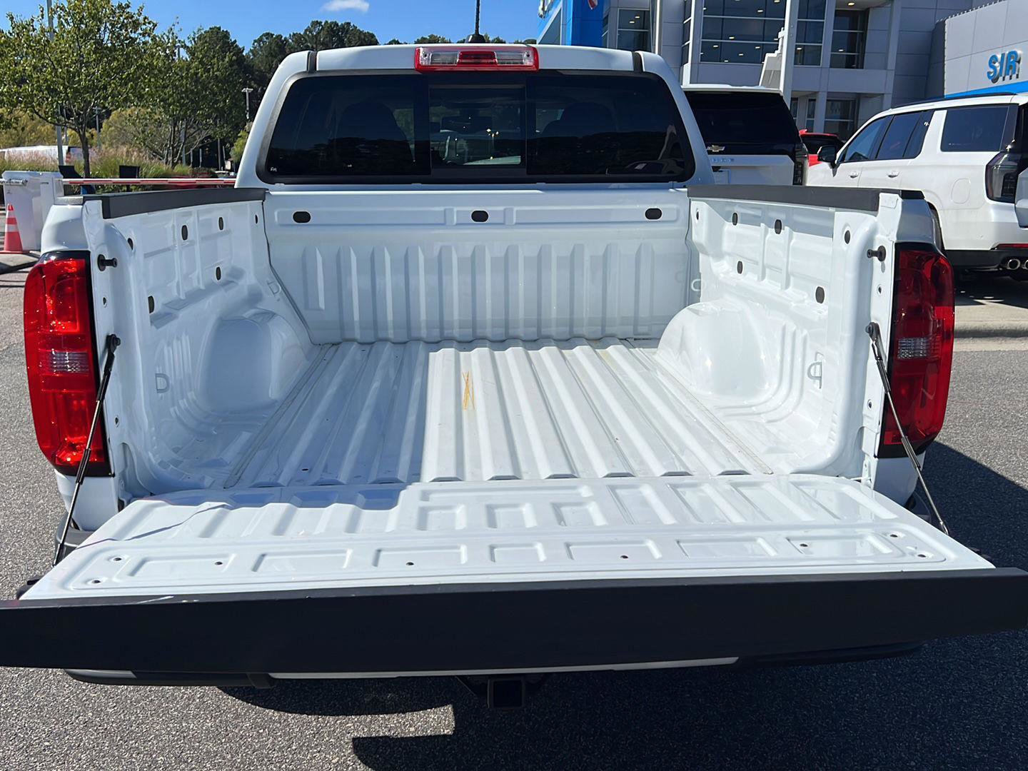 Used 2022 Chevrolet Colorado LT w/ LT Convenience Package image 21