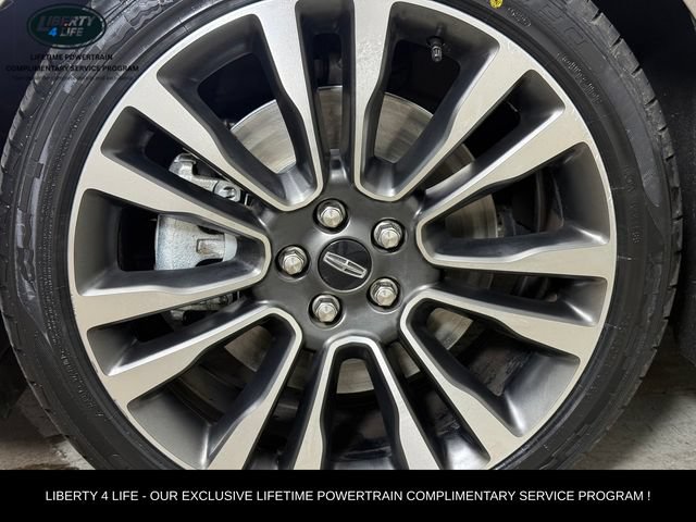 Used 2020 Lincoln Continental Reserve w/ Luxury Package FWD image 11