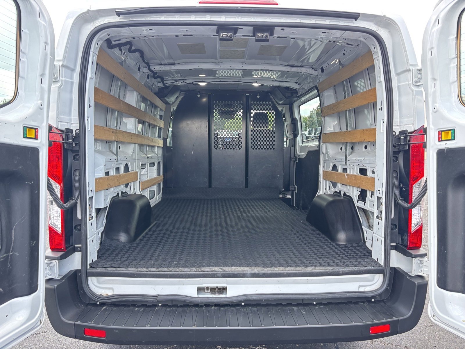 Used 2023 Ford Transit 250 Low Roof w/ Exterior Upgrade Package image 20