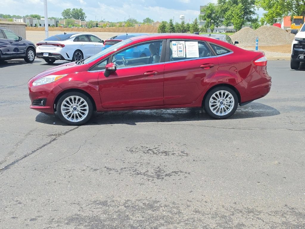 Used 2016 Ford Fiesta Titanium FWD image 4