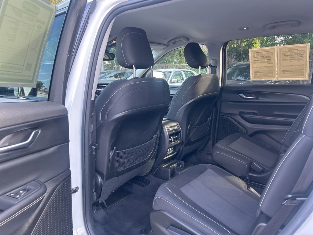 Certified 2023 Jeep Grand Cherokee L Laredo image 34