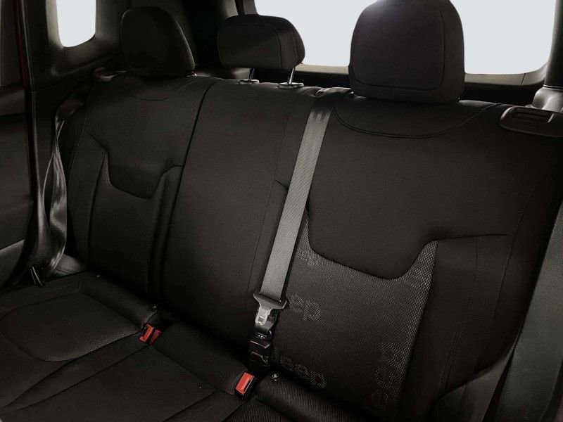 Used 2016 Jeep Renegade Latitude w/ Cold Weather Group image 35