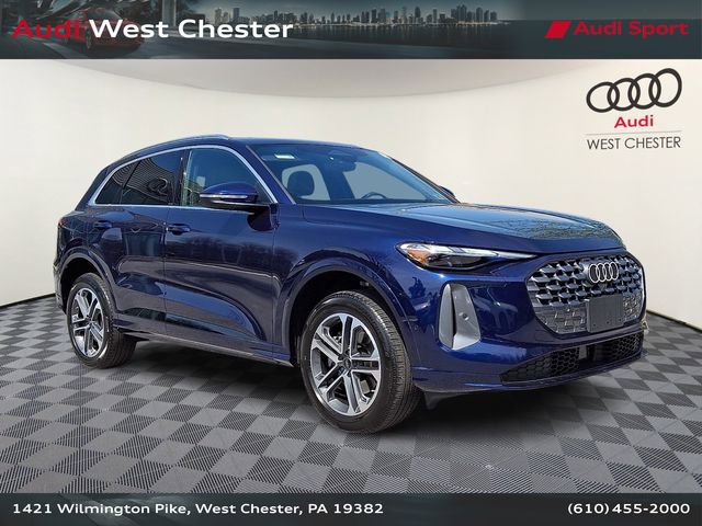 Used 2025 Audi Q5 Premium w/ Convenience Package