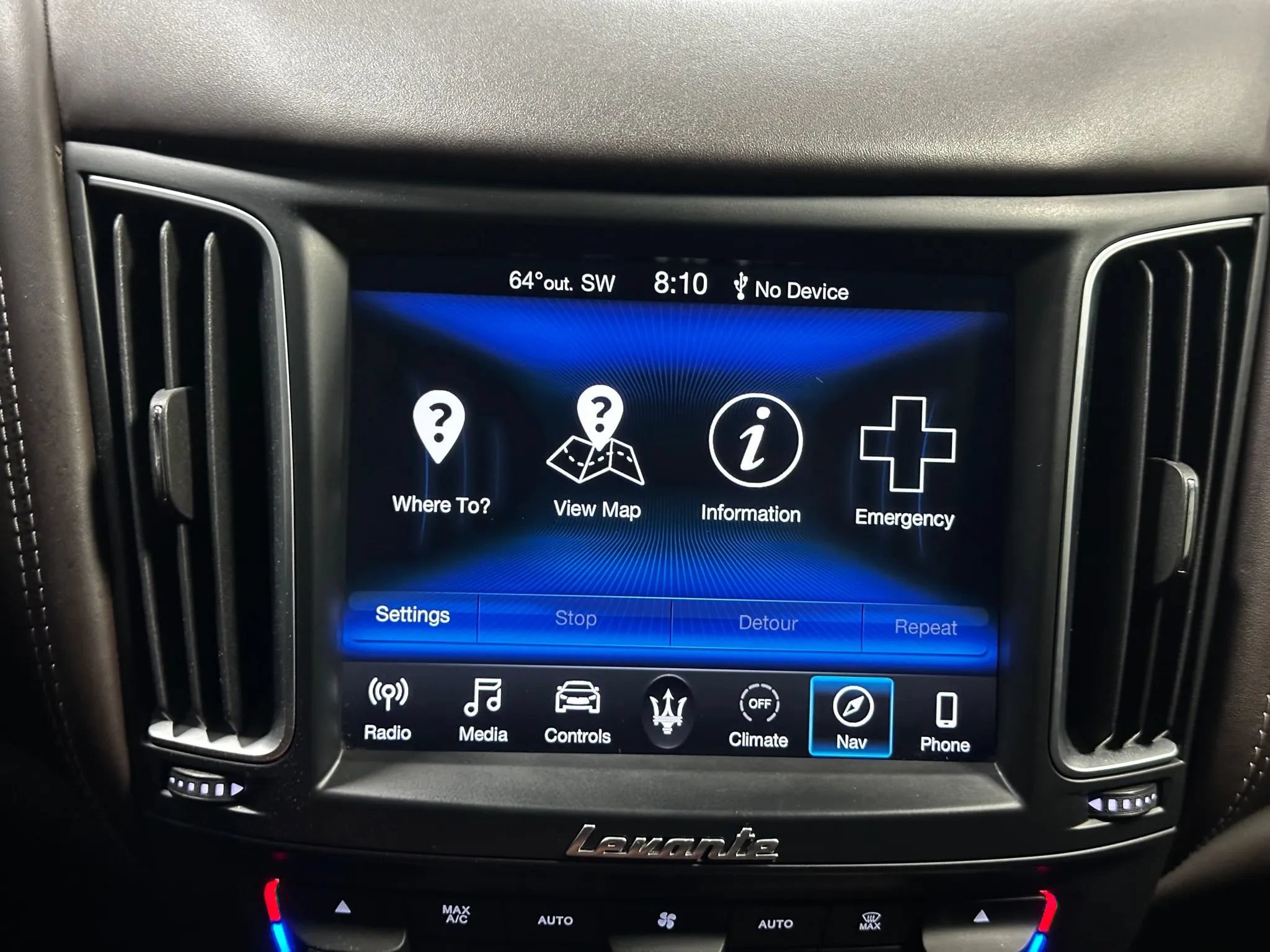 Used 2019 Maserati Levante GranLusso AWD/4WD image 43